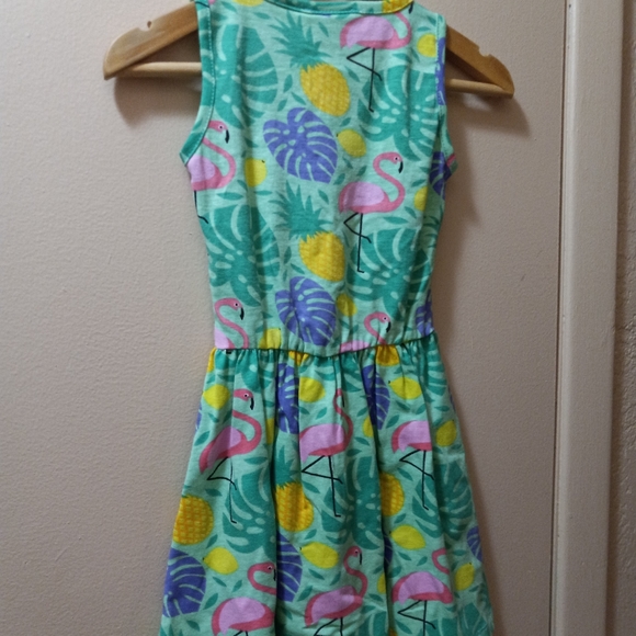 Summertime sleeveless Dress - Picture 4 of 5